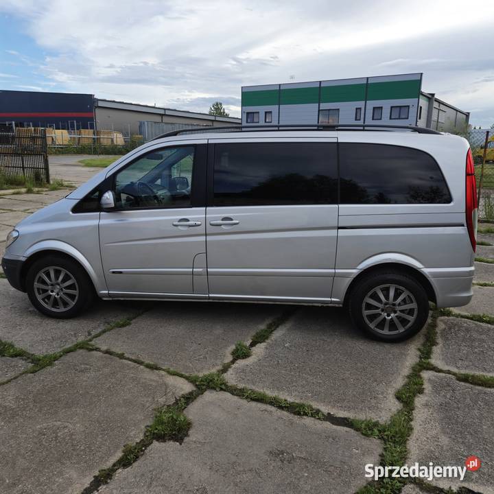 MercedesBenz Mercedes Viano 8 osób