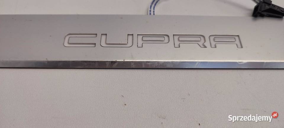 CUPRA FORMENTOR LISTWY NAKŁADKI PROGU KOMPLET sprzedam