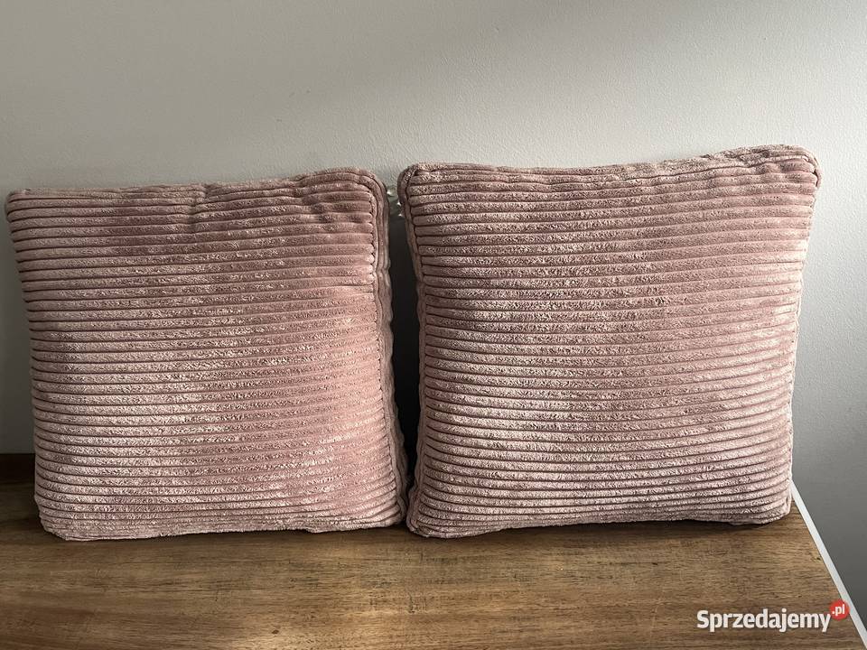 Dwie poduszki kompletu BRW Peter 40x40 stan różowy sprzedam