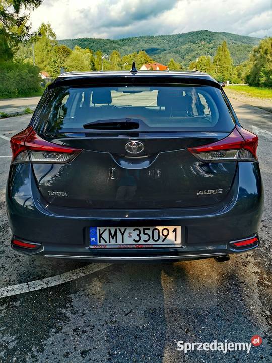 Piękna Toyota Auris małopolskie Stróża