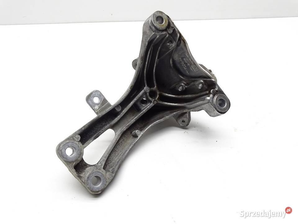 ŁAPA MOCOWANIE SILKA PRAWA PRAWE CCW 8K0199308BJ