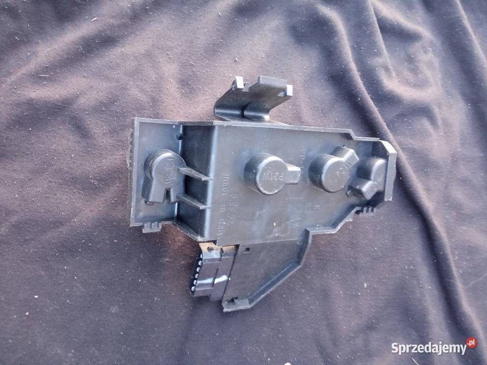Wkład żarówek tylnych lamp Audi A4 B5 sedan Posługowo sprzedam