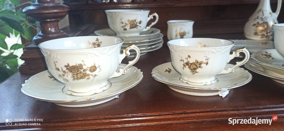 Wazonik amfora Róże ze złotem i czernią Royal pomorskie