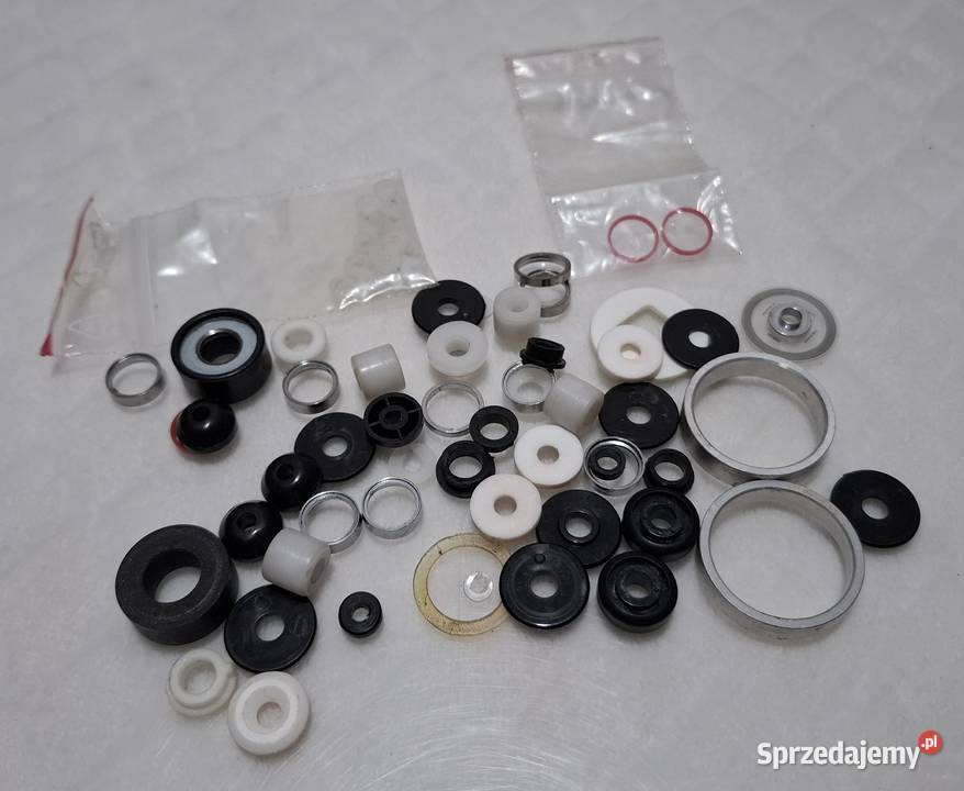 Plastikowe podkładki tuleje mix zestaw Czeladź