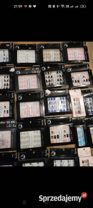 Tipsy Manicure, pedicure świętokrzyskie Suchedniów