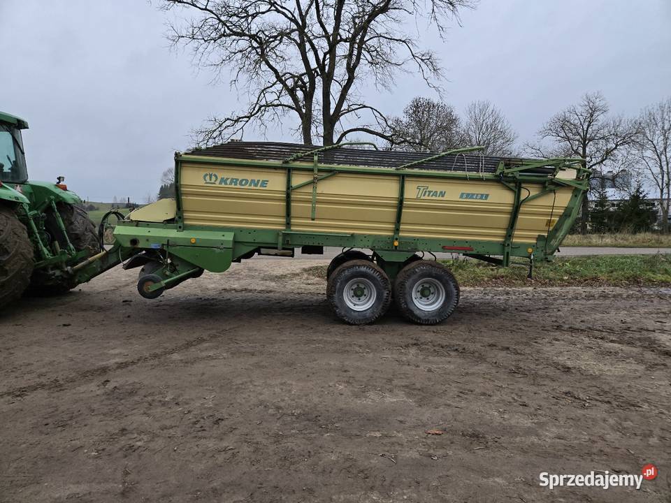 Przyczepa samozbierająca Krone Szołtany