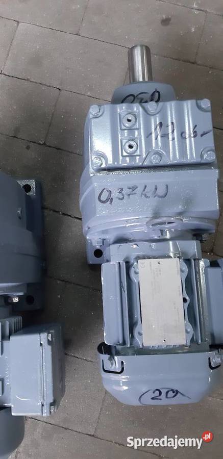 Motoreduktor 037 kW 12 obr Leszno sprzedam