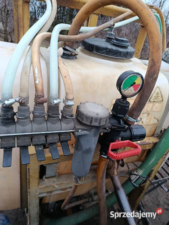Opryskiwacz Pilmet 300 litrów belki 12 metrów nieuszkodzony