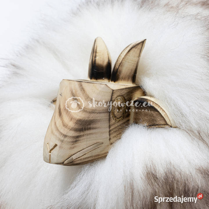 Krzesło baranek dekoracyjny biało brązowy małopolskie Szaflary