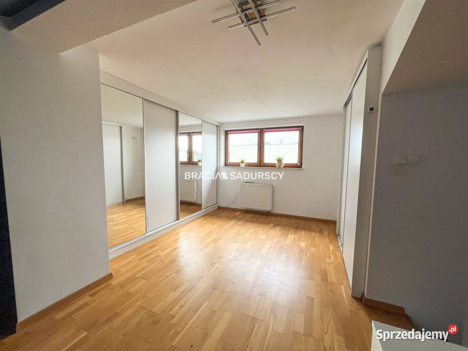 sprzedaży mieszkania 8033m2 4pokojowe Kraków sprzedam