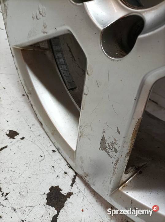 FELGA ALUMINIOWA R17 5X108 ET46 OC64MM 8JX17X46