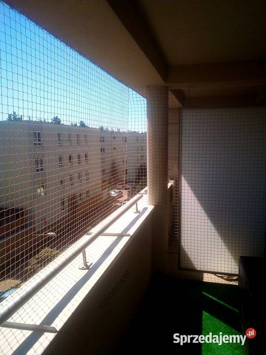 Montaż siatki ochronnej kota na balkon Warszawa usługi dla zwierząt