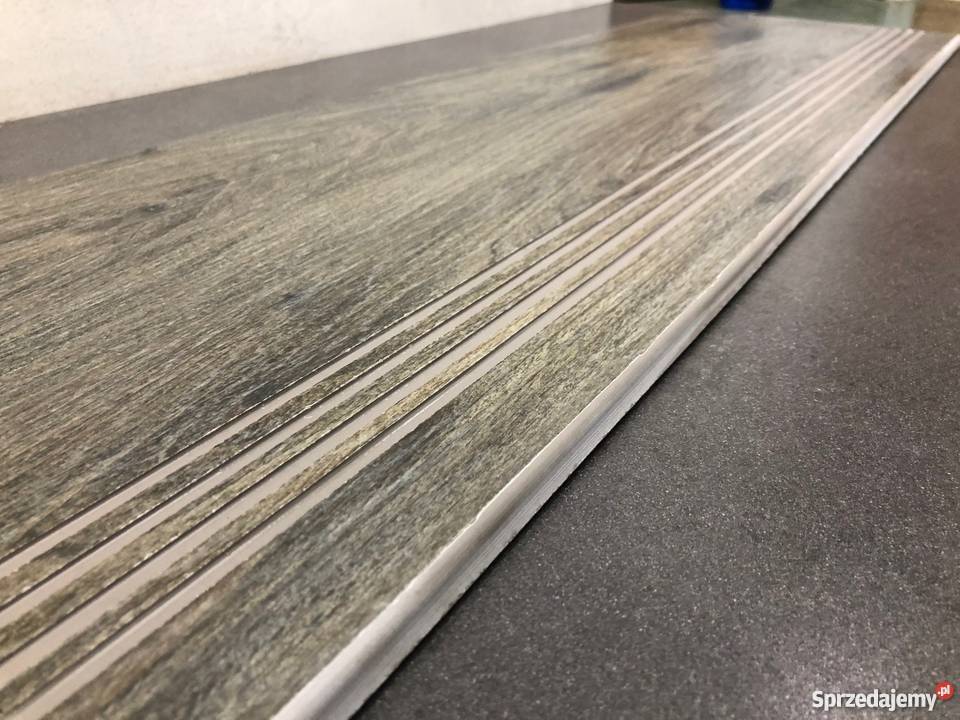 Płytki na schody drewnopodobne 100x30 schody Łask