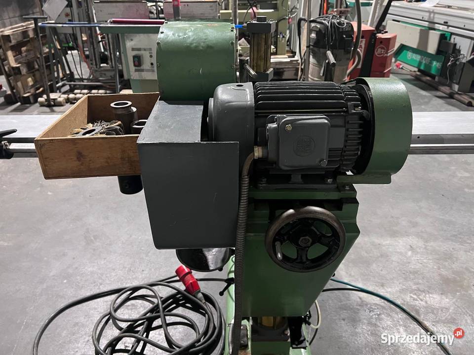 Frezarka do zacięć węgłowych Juszczyn