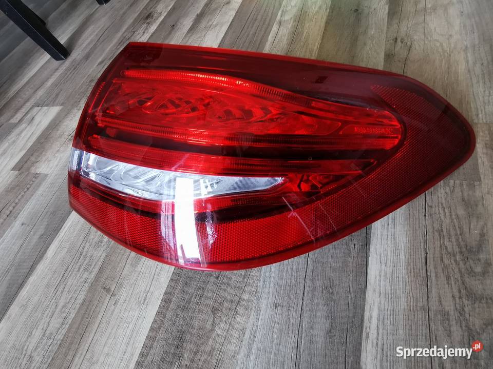 Lampa tylna prawa MercedesBenz A2059065200 sprzedam