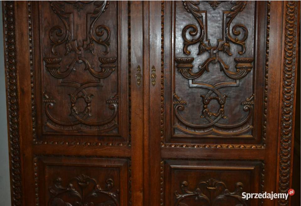 Wspaniała szafa hiszpańskasklep Dąbrowa Górnicza