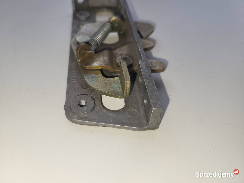 Trabant 601 11 Universal Nowy zamek klapy tylnej Piaseczno sprzedam