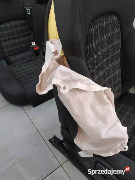 FOTELE KANAPA KOMBI AVANT ELEKTRYCZNY GRZANE Wyposażenie wnętrza świętokrzyskie