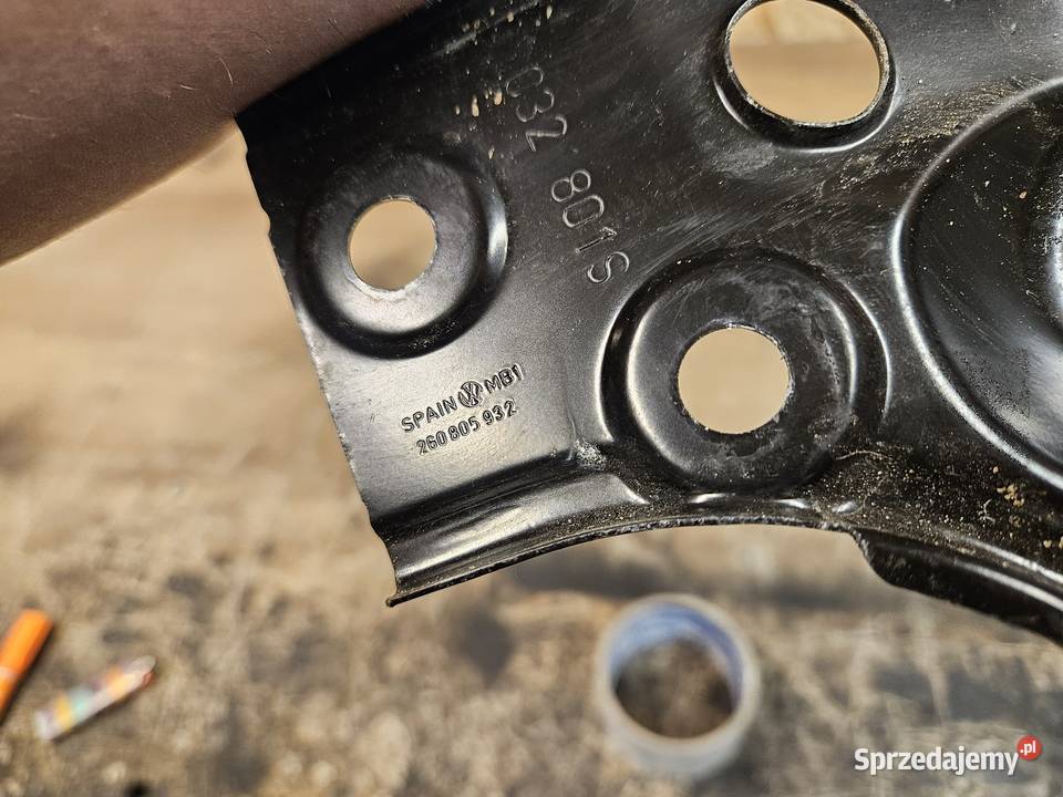 VW POLO VI 2G WSPORNIK PASA LAMPY PRAWY Wzmocnienia, belki i wsporniki Części samochodowe Międzychód