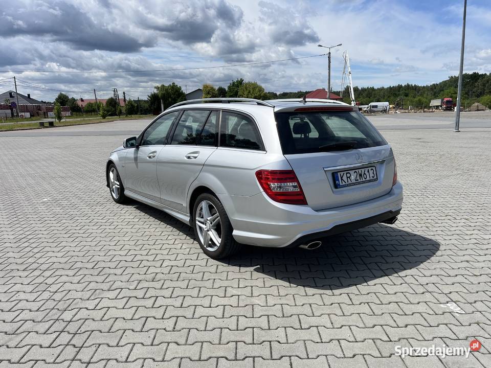 Mercedes C300 4Matic AMG wyposażenie Avantgarde sprzedam