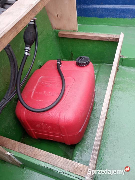 Łódź kabinowa turystyczna wędkarska do małego Lubiąż