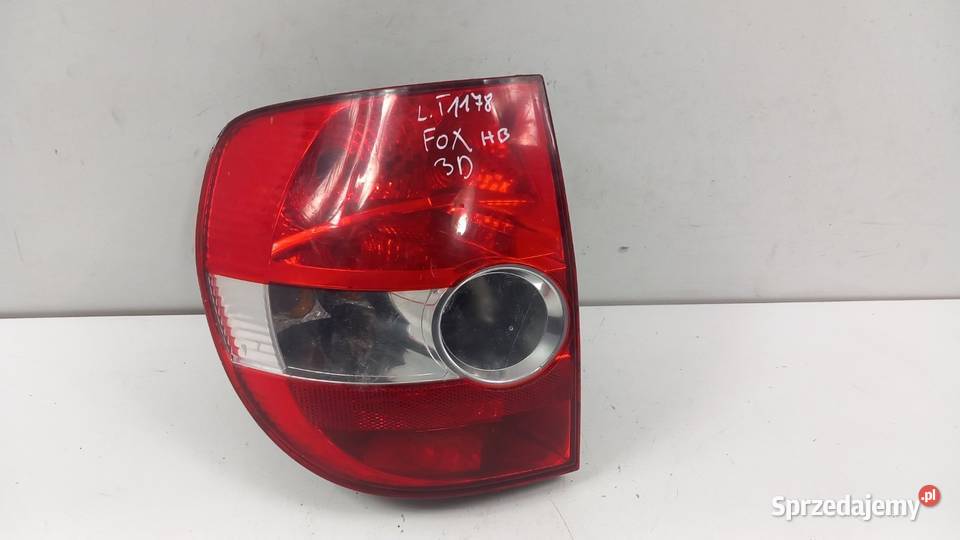 VW FOX 3D LAMPA TYŁ LEWA Zbierkowo