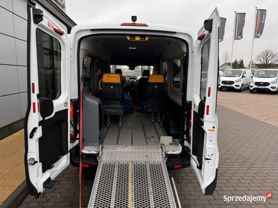 Ford Transit 350 Kombi 20TDCI 130 platforma na 1995cm3 Radom