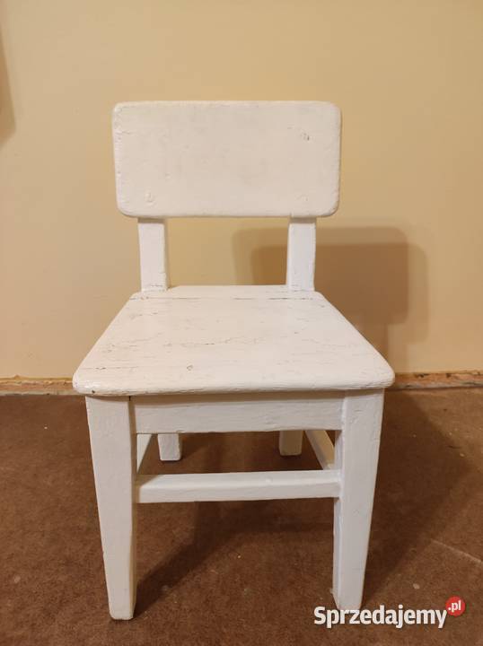 Białe krzesełko z PRL Meble śląskie