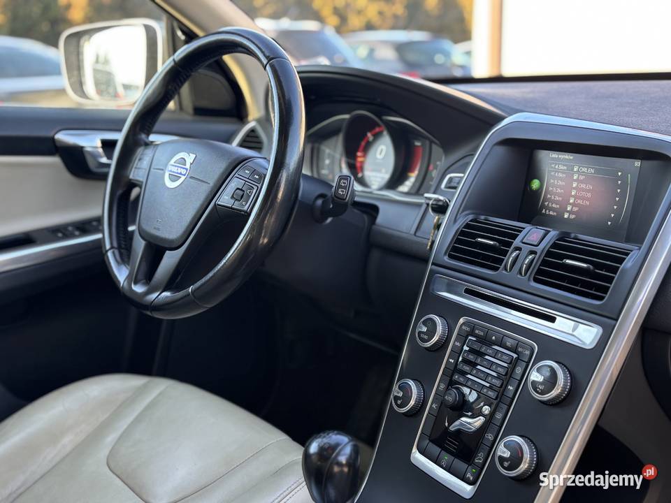 Volvo XC60 4x4 Krajowy GWARANCJA skórzana tapicerka sprzedam