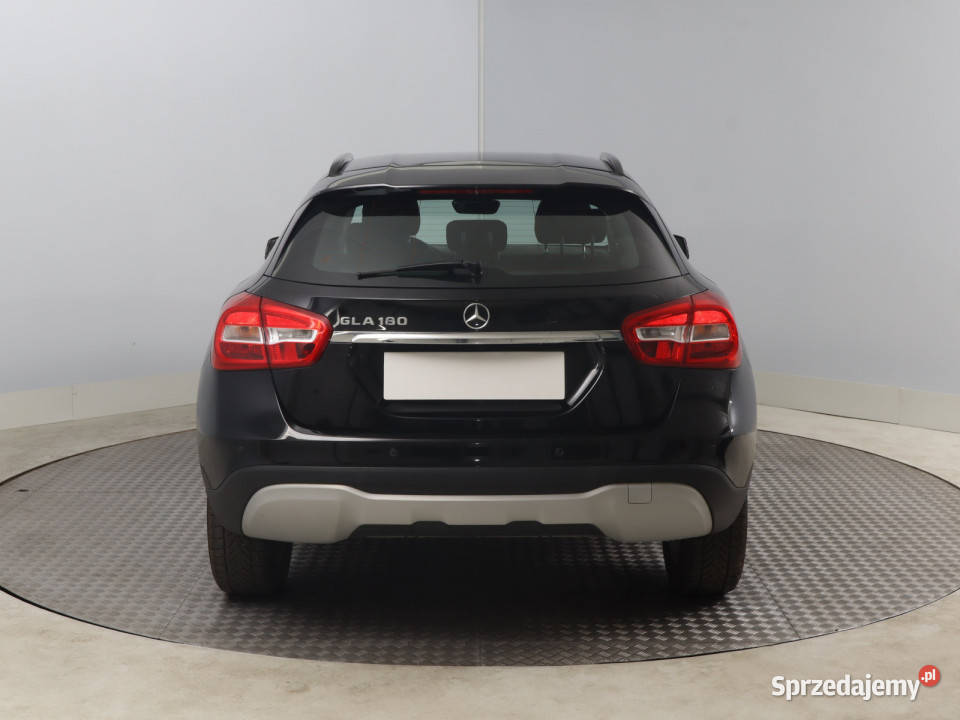 Mercedes GLA GLA 180 isofix