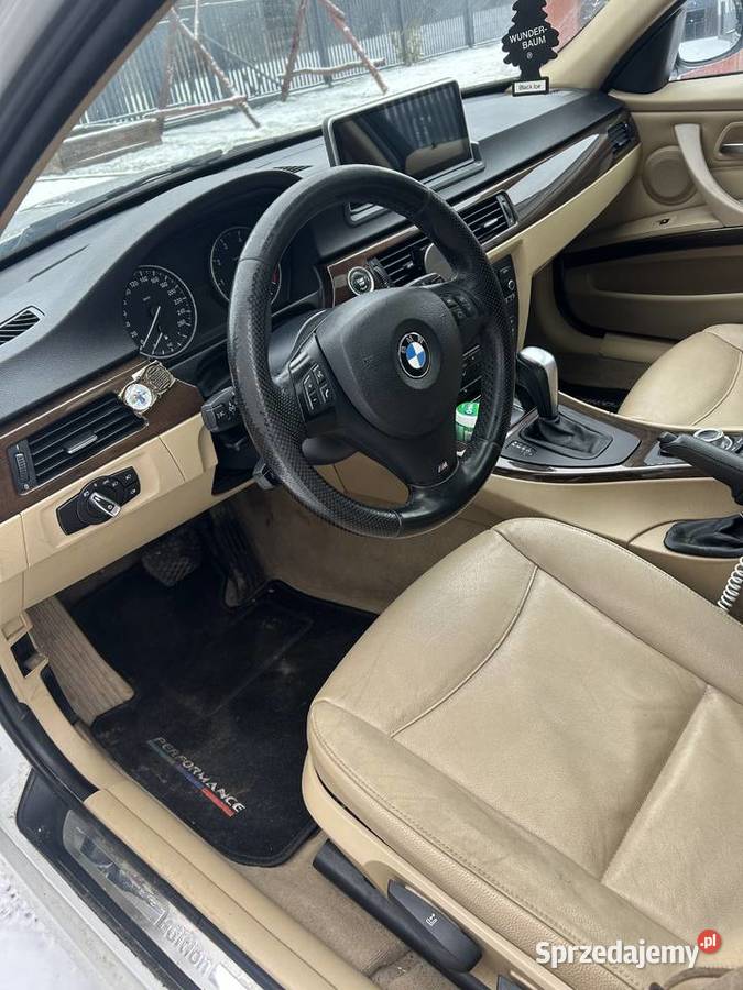 Sprzedam BMW E90 2010lift Wielgomłyny