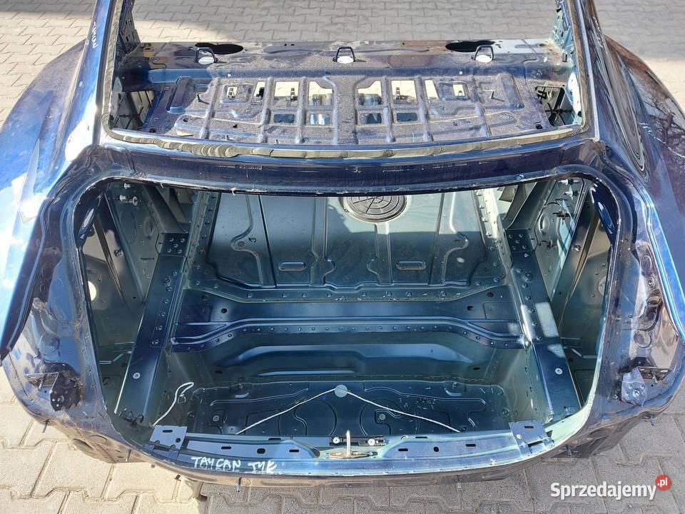 Porsche Taycan GTS 9J1 2023r Podłoga wnęka wanna osobowe dolnośląskie