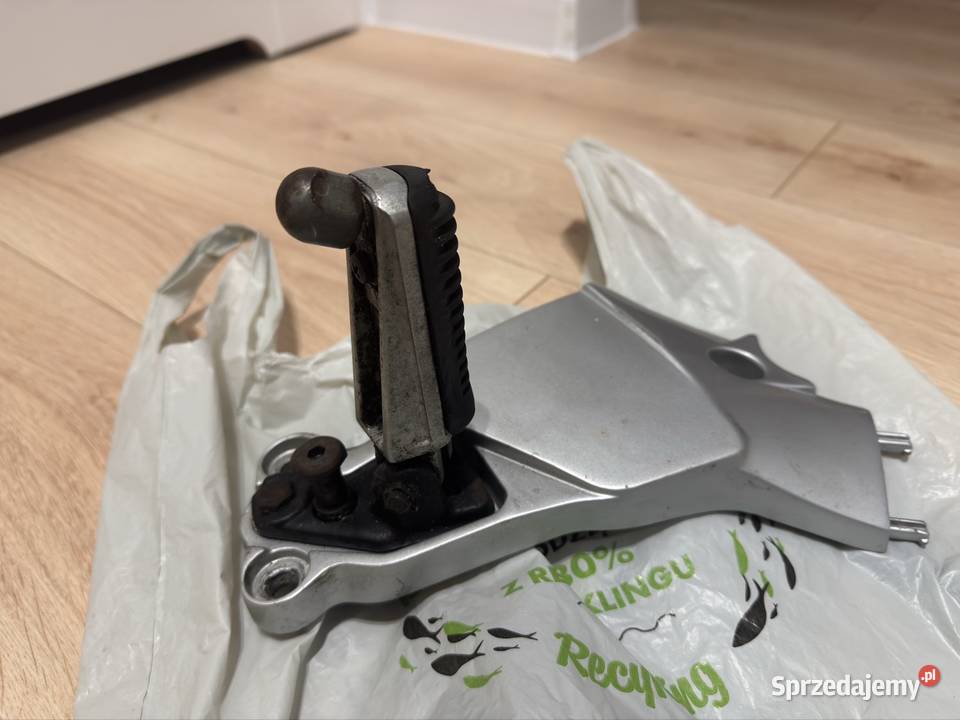 Yamaha BT 1100 Set Kierowcy Prawy Podnóżek