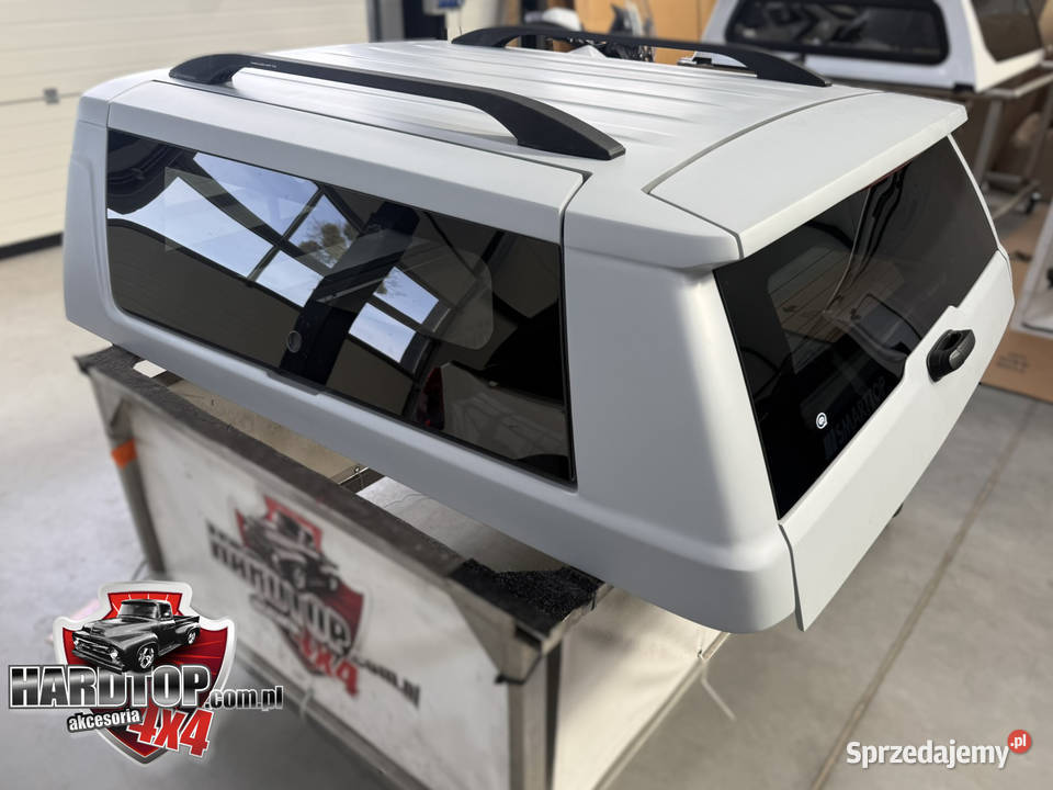 abudowa paki Hardtop Toyota Hilux 2015boki Szyby Pasłęk