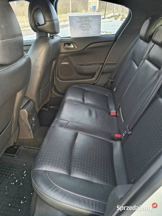 DS 4 CROSSBACK 2016r Dłutów