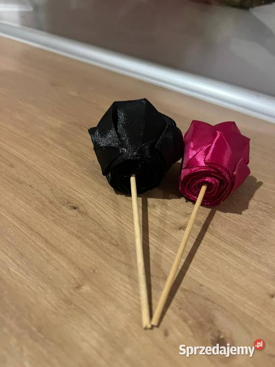 Piękne czarne i różowe różyczki Pozostałe Gdańsk