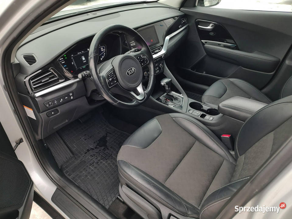 Kia Niro L 16 GDi 141 6DCT hybrydowy 5327817 Warszawa