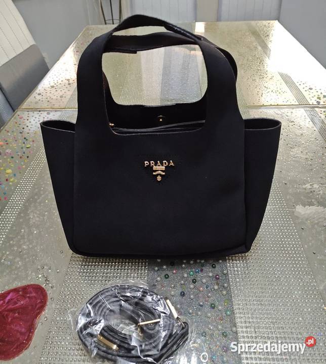 Torebka ze skóry zamszowej Prada kolor czarny 20cm wielkopolskie