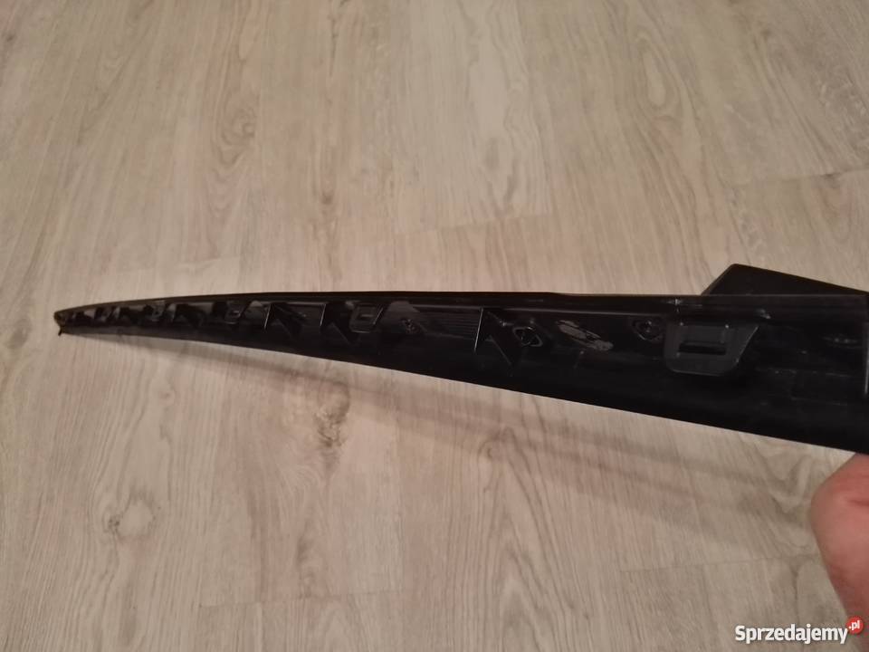 PEUGEOT 3008 PRAWA LISTWA SZYBY PRZÓD