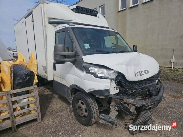 Uszkodzony Iveco Daily Igloocar 35C15 chłodnia Rok produkcji 2014 Iveco Tomaszów Mazowiecki