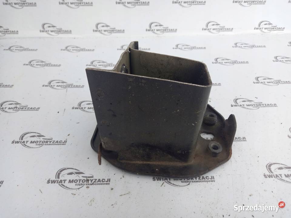 TOYOTA PRIUS XW20 06r podłużnica prawa