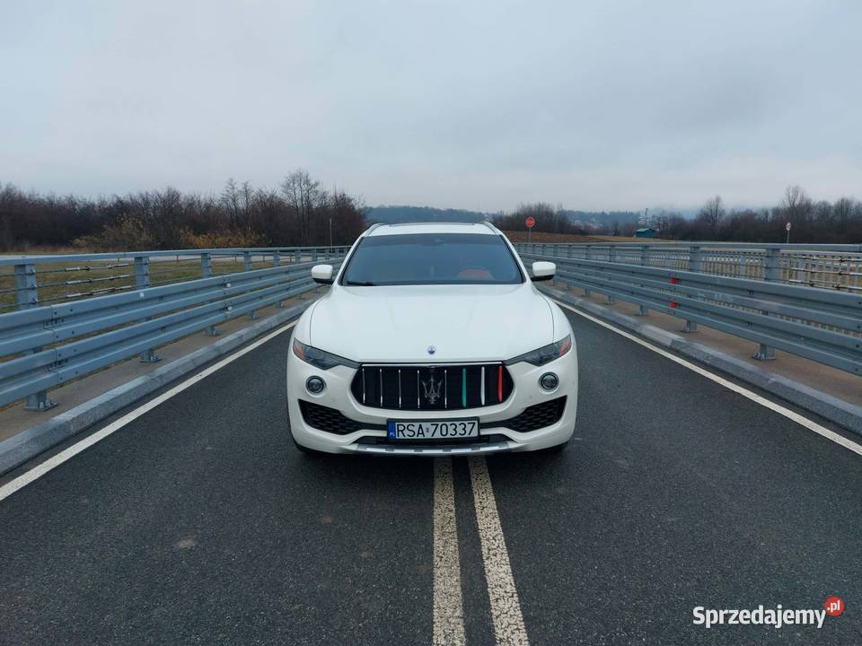 MASERATI LEVANTE 2018 Q4 GRANLUSSO Sanok