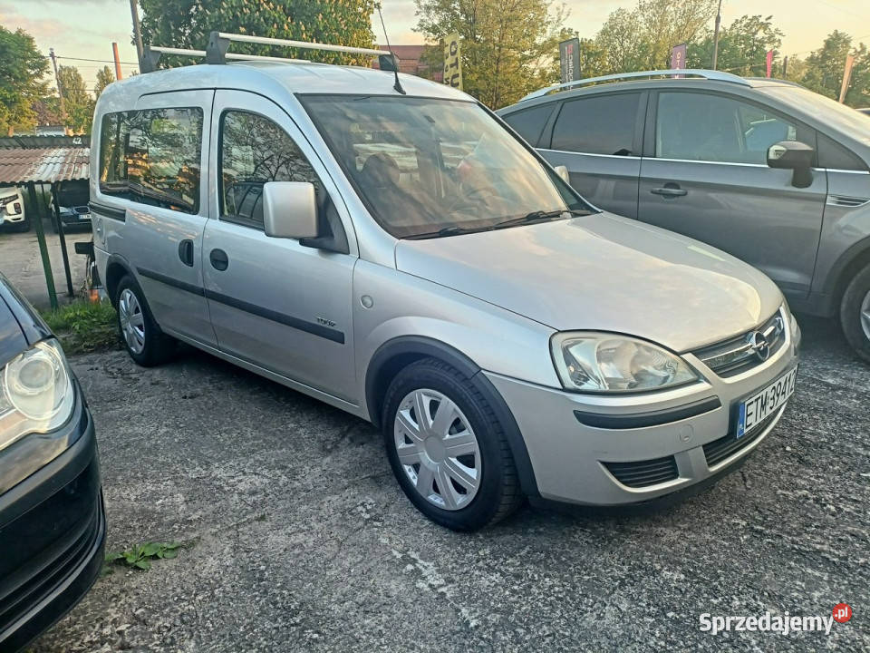 Opel Combo wersja TOUR z Niemiec opłacony możliwa zamiana Tomaszów Mazowiecki