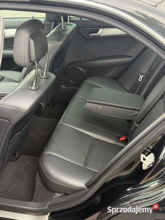 MercedesBenz Klasa C W204 18 sedan 2011 czarny Częstochowa