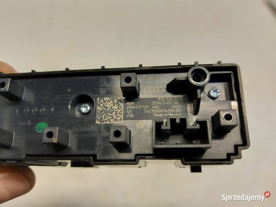 Audi Q4 ETRON 89A 89E PANEL ŚWIATEŁ AWARYJNYCH osobowe