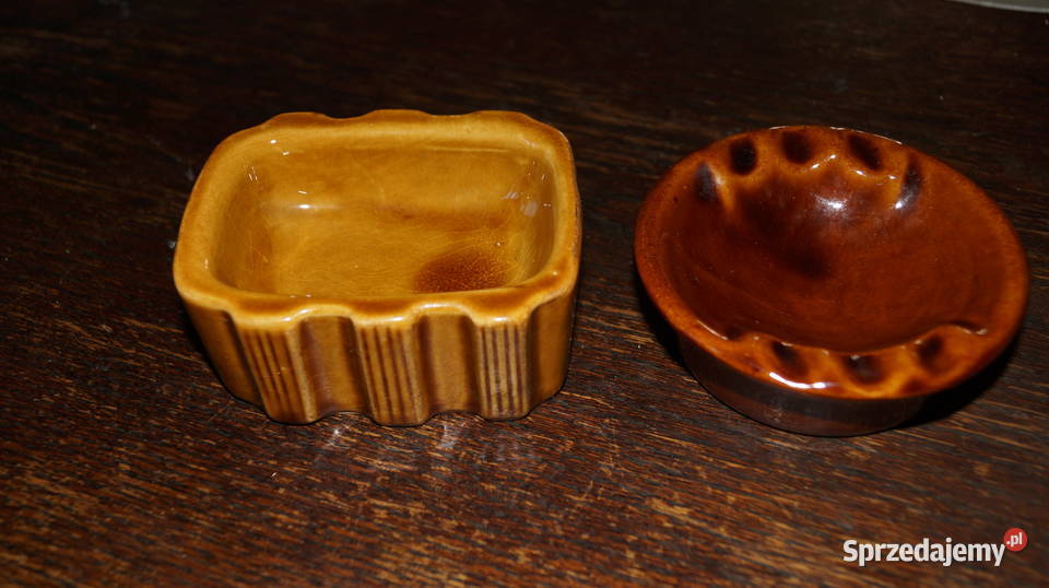 2 popielniczki z PRL Mirostowice i Pruszków Porcelana i szkło Mrowino
