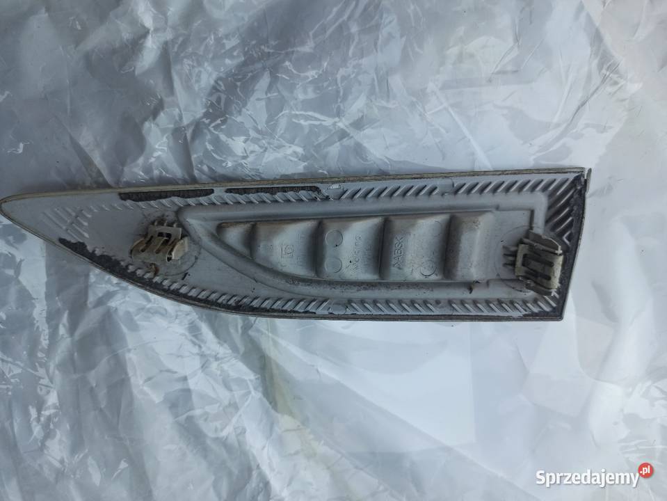 LISTWA BŁOTNIKA PRAWY PRZÓD CHEVROLET CAPTIVA Błotniki Dębica