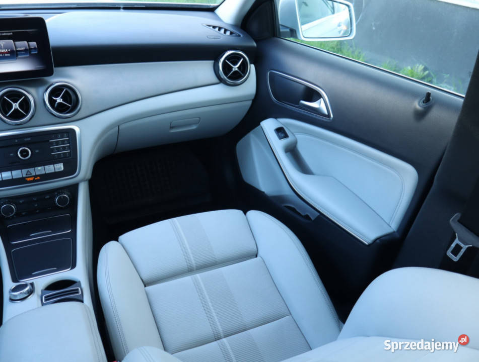 Mercedes GLA GLA 200 skórzana tapicerka Łódź sprzedam