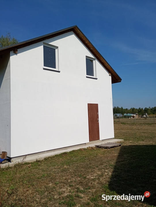 Dom na wśi Gosławice