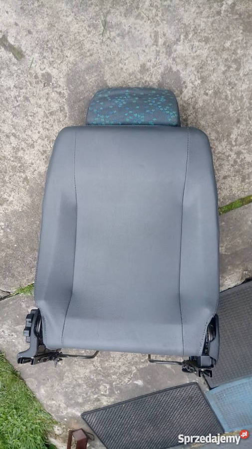 Komplet foteli PEUGEOT 306 śląskie Ogrodzieniec sprzedam